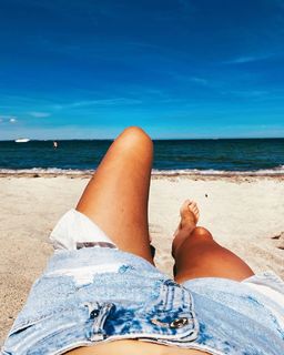 Nova Meierhenrich feet photo thumbnail