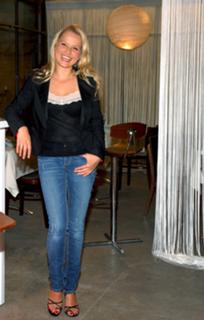 Nova Meierhenrich feet photo thumbnail