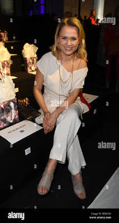 Nova Meierhenrich feet photo thumbnail