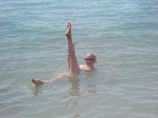 Nova Meierhenrich feet photo thumbnail