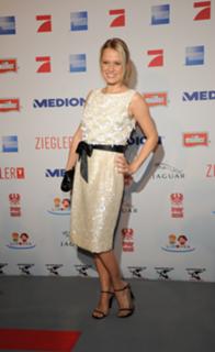 Nova Meierhenrich feet photo thumbnail