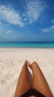 Nova Sarrailh feet photo thumbnail