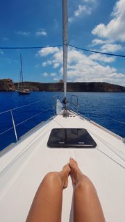 Nova Sarrailh feet photo thumbnail
