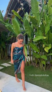 Nova Sarrailh feet photo thumbnail