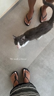 Nova Sarrailh feet photo thumbnail