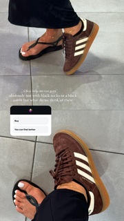 Nova Sarrailh feet photo thumbnail