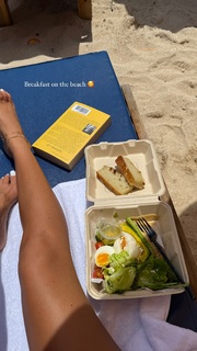 Nova Sarrailh feet photo thumbnail
