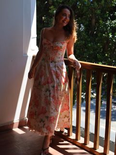 Nova Sarrailh feet photo 1