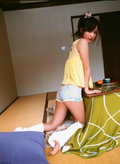Nozomi Sasaki feet photo thumbnail