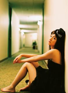 Nozomi Sasaki feet photo thumbnail