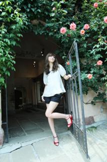 Nozomi Sasaki feet photo thumbnail