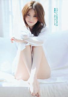 Nozomi Sasaki feet photo thumbnail
