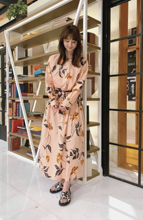 Nozomi Sasaki feet photo thumbnail