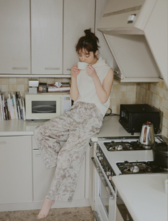 Nozomi Sasaki feet photo thumbnail