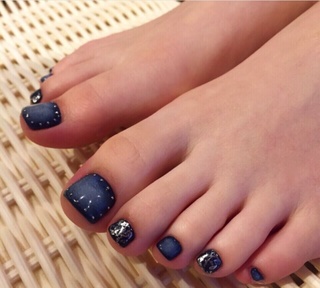 Nozomi Sasaki feet photo thumbnail