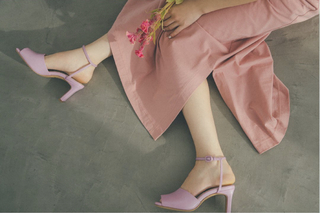 Nozomi Sasaki feet photo thumbnail