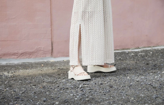 Nozomi Sasaki feet photo thumbnail