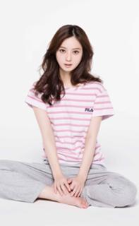 Nozomi Sasaki feet photo thumbnail
