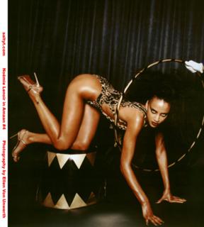 Noémie Lenoir feet photo thumbnail