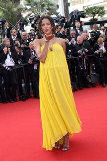 Noémie Lenoir feet photo thumbnail