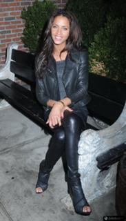 Noémie Lenoir feet photo thumbnail