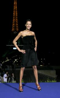 Noémie Lenoir feet photo thumbnail