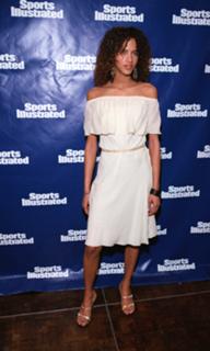 Noémie Lenoir feet photo thumbnail