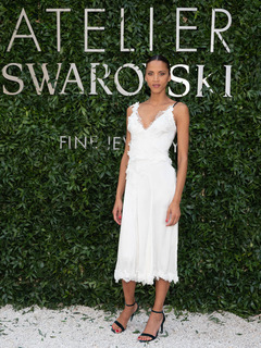 Noémie Lenoir feet photo thumbnail