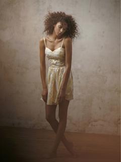 Noémie Lenoir feet photo thumbnail