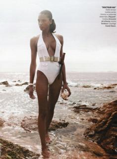 Noémie Lenoir feet photo thumbnail