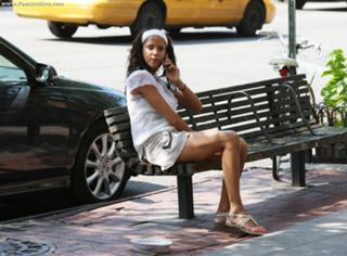 Noémie Lenoir feet photo thumbnail