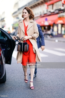 Noémie Merlant feet photo 6