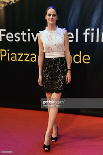 Noémie Merlant feet photo 2