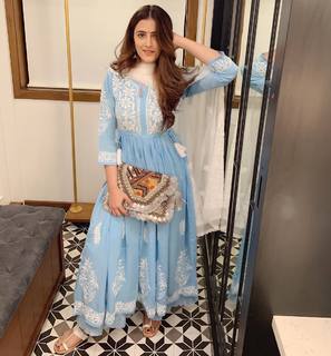 Nupur Sanon feet photo 7