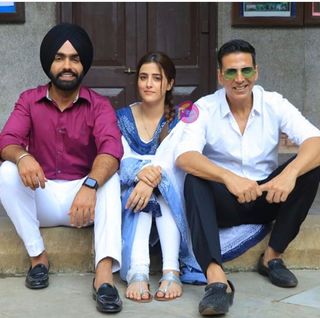 Nupur Sanon feet photo 4