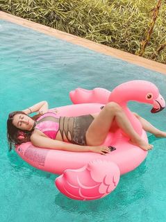 Nupur Sanon feet photo 9
