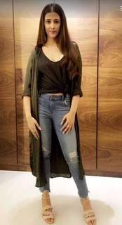 Nupur Sanon feet photo 10