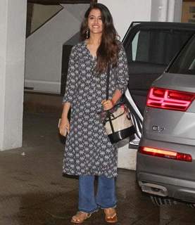 Nupur Sanon feet photo 3