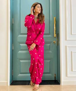 Nupur Sanon feet photo 18