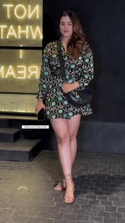 Nupur Sanon feet photo 11