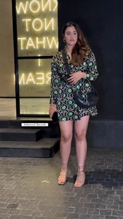 Nupur Sanon feet photo 10