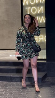 Nupur Sanon feet photo 5