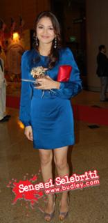 Nur Fazura feet photo 10