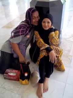 Nur Fazura feet photo 1
