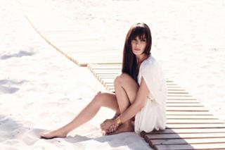 Nur Fettahoglu feet photo 13