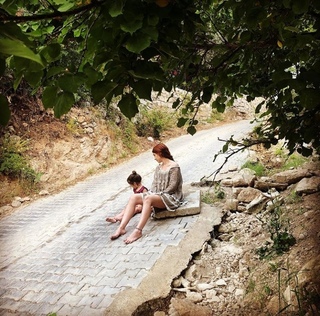 Nur Fettahoglu feet photo 16