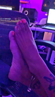 Nura Habib Omer feet photo 6