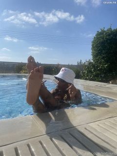 Nura Habib Omer feet photo 8