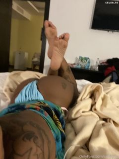 Nura Habib Omer feet photo 2