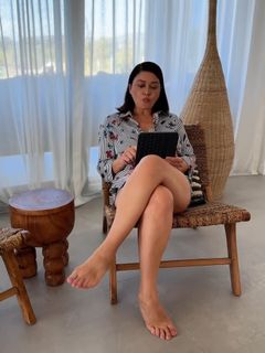 Nurgül Yesilçay feet photo thumbnail